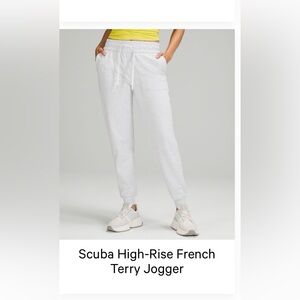 Lululemon Scuba High Rise Jogger size 6